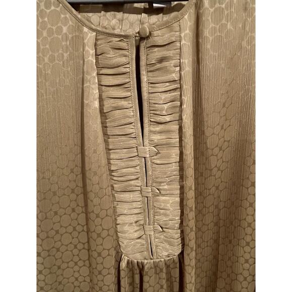 Chicos Size 1 Gold Soft And Silky Pull Over Top, 3/4 Sleeves - Picture 5 of 5